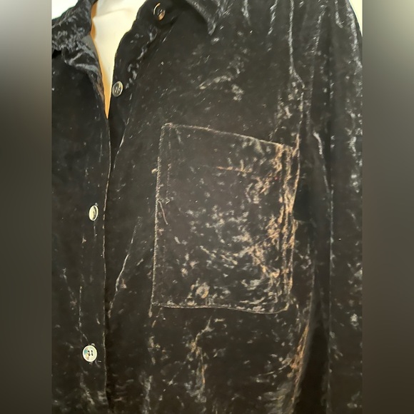 Splendid Long Sleeve Black Crushed Velvet Button-Down Blouse - Picture 8 of 15